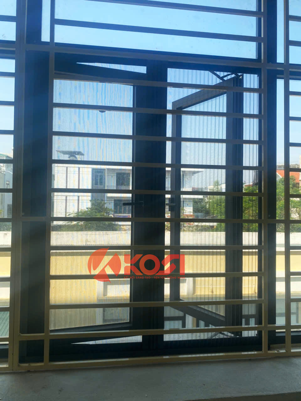 Giải pháp cửa lưới chống muỗi KOSI tại Fansipan 1